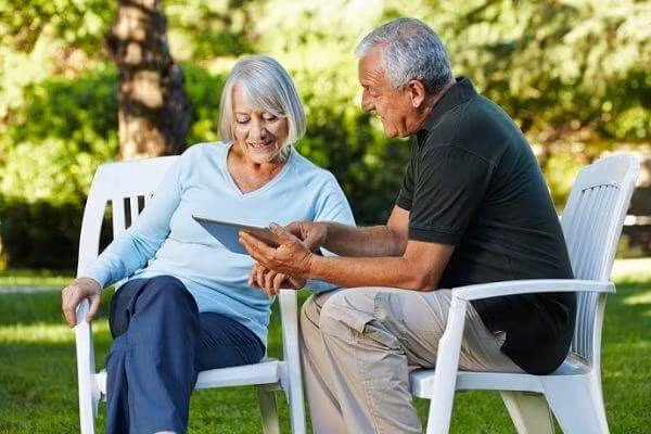 Điểm tựa cho tuổi già