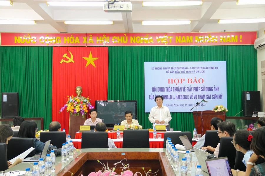 Quang cảnh buổi họp báo.