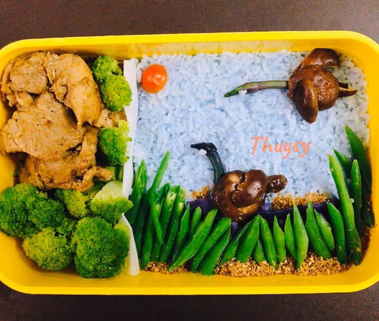 Chồng khoe hộp cơm bento vợ làm đầy hương vị tình yêu khiến ai nấy trầm trồ