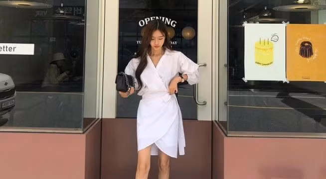 Váy vạt chéo nhấn eo chắc chắn là item diện đi làm hay đi chơi đều hợp, vì giúp chính chủ tôn dáng, mang đến phong cách ăn mặc cuốn hút, hiện đại hơn. Dại gì mà không thử phải không?