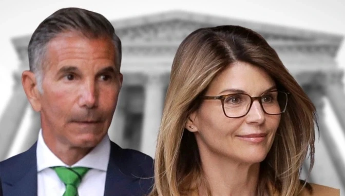 Nữ diễn viên Lori Loughlin và chồng là nhà thiết kế Mossimo Giannulli. 