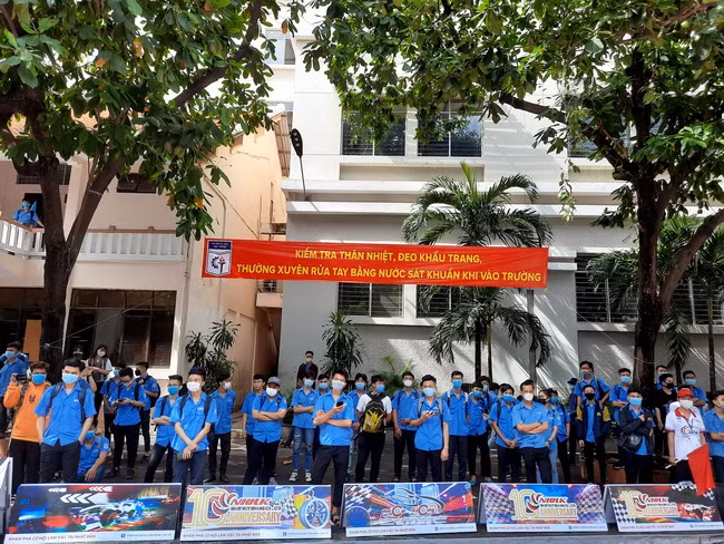 Trường CĐ Kỹ thuật Cao Thắng đẩy mạnh công tác giám sát phòng chống dịch Covid-19.