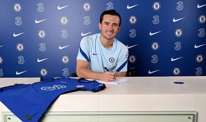 Tân binh Ben Chilwell trở thành hậu vệ đắt giá nhất lịch sử Chelsea.