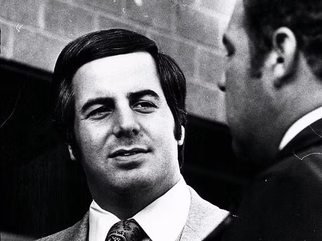 Frank Abagnale: Tên lừa đảo khét tiếng nhất nước Mỹ với tài đóng giả mọi nhân dạng - Hình 4