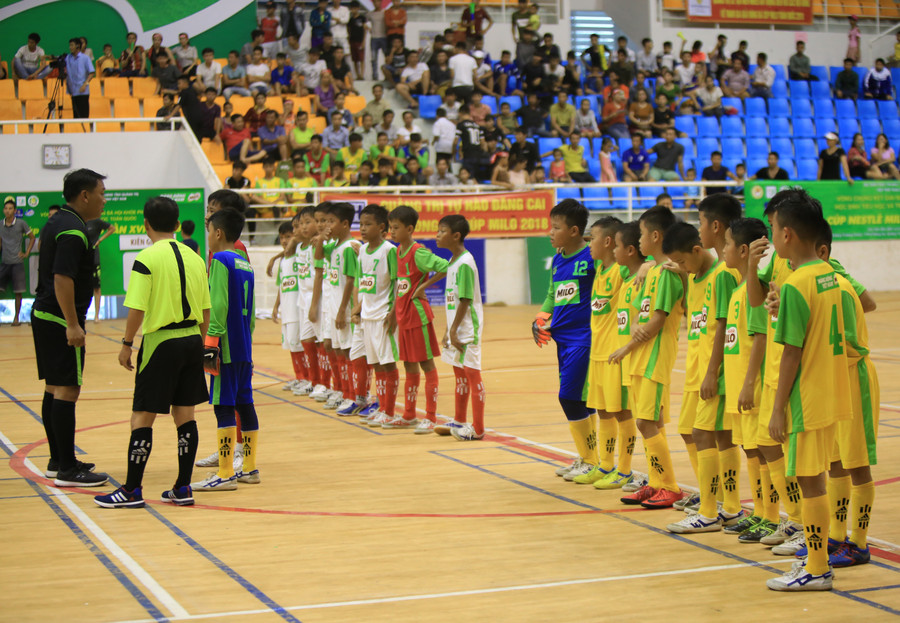 Kết thúc hai hiệp đấu với tỉ số hòa, hai đội bước vào loạt đá luân lưu Kết thúc hai hiệp đấu với tỉ số hòa, hai đội bước vào loạt đá luân lưu