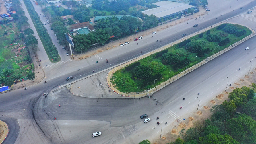 Đường đua F1 Hà Nội một tháng trước khi bàn giao ảnh 9 Đường đua F1 Hà Nội một tháng trước khi bàn giao