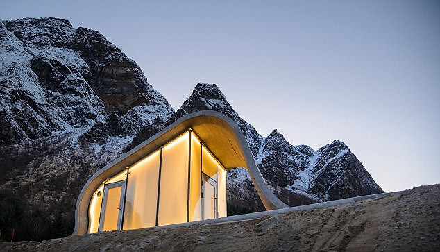 toilet dat do bac nhat the gioi, tri gia hon 45 ti dong hinh anh 2