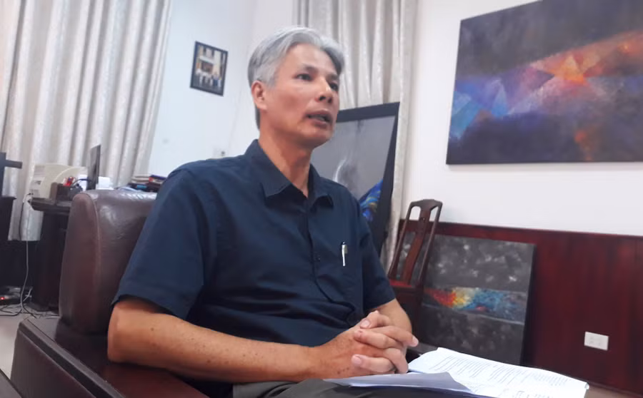 Ông Đỗ Xuân Phú, Phó hiệu trưởng phụ trách Trường ĐH Nghệ thuật Huế giải thích do khó khăn về tài chính nên nhà trường buộc phải chấm dứt HĐLĐ