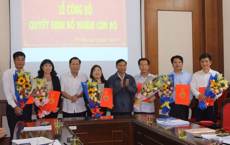 Bổ nhiệm nhân sự 8 tỉnh thành ảnh 11