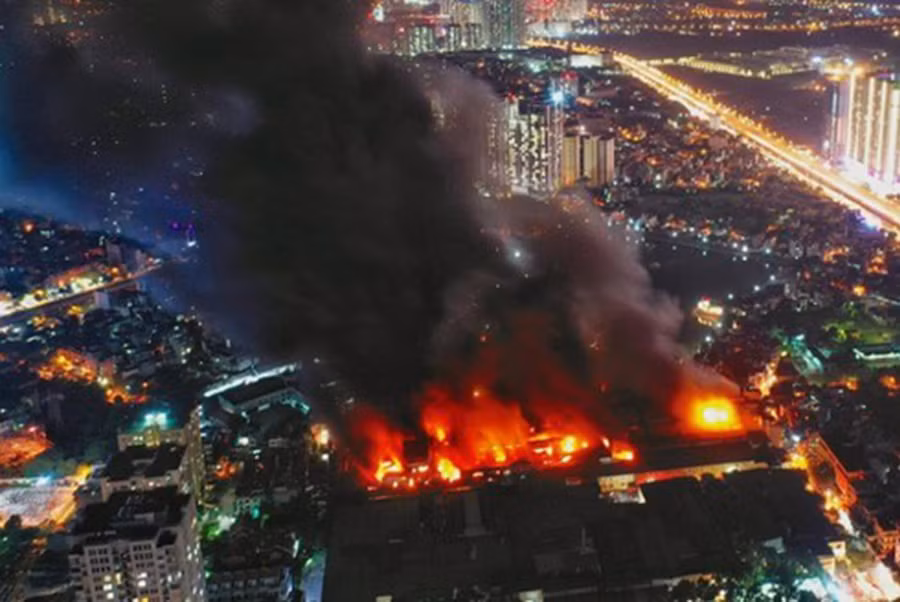 Vụ cháy Công ty Rạng Đông nhìn từ trên cao