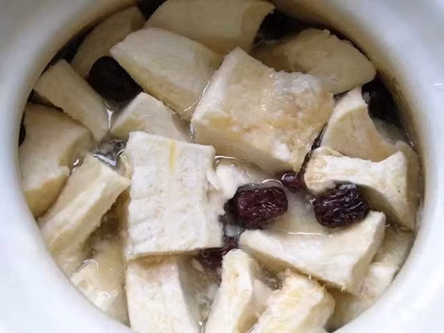  Mùa sầu riêng ăn xong đừng ném vỏ, thử làm ngay món canh tuyệt vời này 