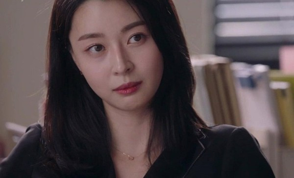 Khi đứa trẻ reo lên "mẹ ơi", tôi giật mình buông rơi cả túi đồ trước mặt người đàn bà ấy - Ảnh 2. Khi đứa trẻ reo lên "mẹ ơi", tôi giật mình buông rơi cả túi đồ trước mặt người đàn bà ấy - Ảnh 2.