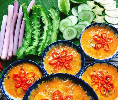 Chị em nên học cách làm mắm chưng thịt vừa thơm ngon lại cực bắt mắt