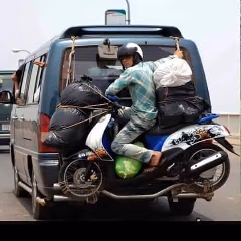 Đố ai lấy được đồ của anh.