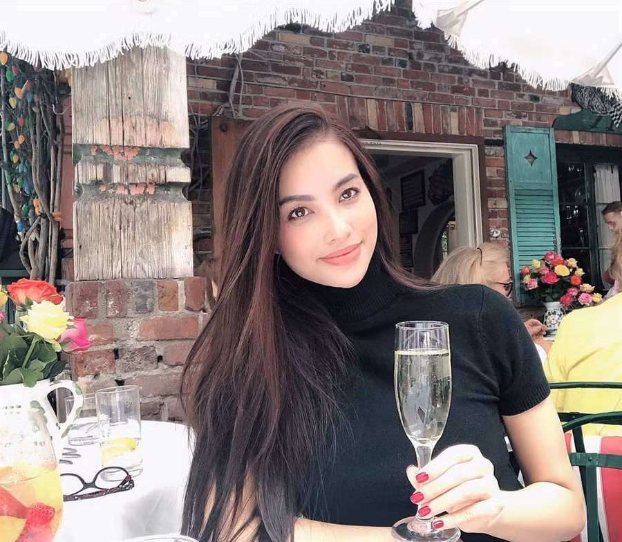 Nhan sắc Phạm Hương thất thường trên đất Mỹ: Khi sắc sảo hút hồn, lúc nhợt nhạt như phụ nữ sau sinh-8