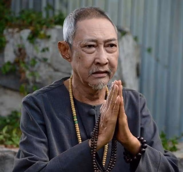 Con gái nghệ sĩ Lê Bình nghẹn ngào tiết lộ di vật cuối cùng của ba