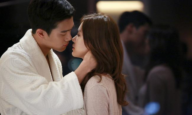 tro ve sau tuan trang mat, chong cuoi chua chat roi nem vao mat toi to don ly hon - 2