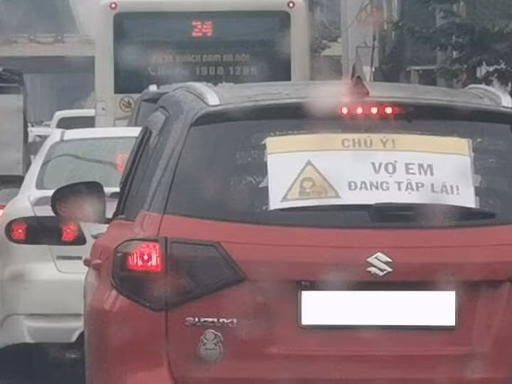 Tấm gương có công với xã hội.