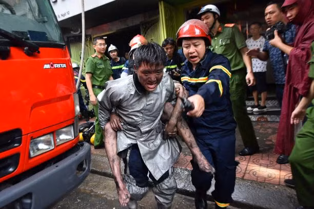 Tác phẩm giải Ba: "Giải cứu nạn nhân" - tác giả Phạm Quyết Thắng.