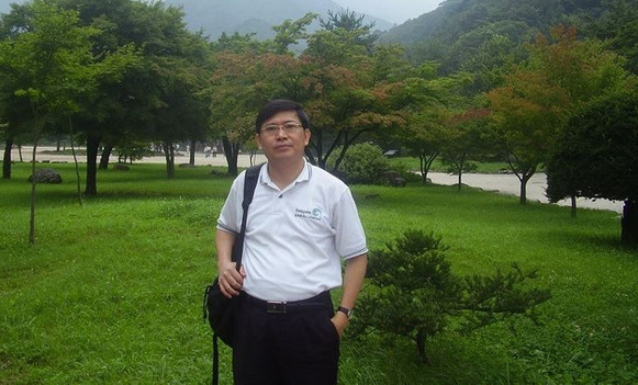 “Hội đồng thẩm định tài liệu TV1-CNGD như là một tài liệu dạy học, cho phép được tiếp tục thí điểm trong phạm vi hạn chế chứ chưa công nhận nó như một cuốn SGK chính thức. Nhiều người cũng hay nói công nghệ giáo dục là chương trình, nhưng không phải, đây chỉ là tài liệu dạy học”. PGS.TS Bùi Mạnh Hùng “Hội đồng thẩm định tài liệu TV1-CNGD như là một tài liệu dạy học, cho phép được tiếp tục thí điểm trong phạm vi hạn chế chứ chưa công nhận nó như một cuốn SGK chính thức. Nhiều người cũng hay nói công nghệ giáo dục là chương trình, nhưng không phải, đây chỉ là tài liệu dạy học”. PGS.TS Bùi Mạnh Hùng