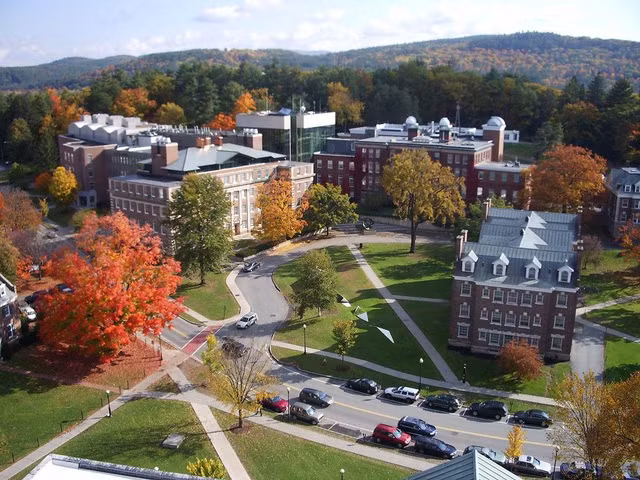 Khuôn viên trường Dartmouth College (Mỹ)