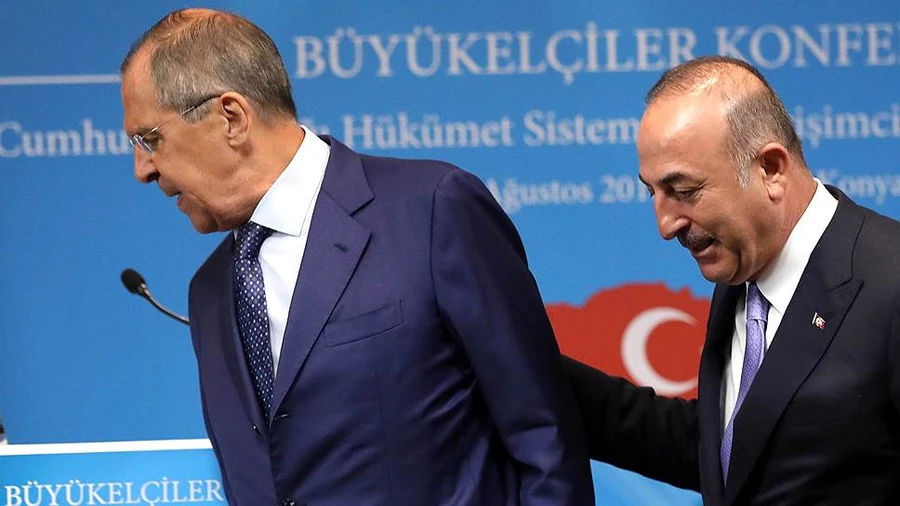 Ngoại trưởng Nga S.Lavrov và Ngoại trưởng Thổ Nhĩ Kỳ Mevlut Cavusoglu tại Ankara hôm 14/8