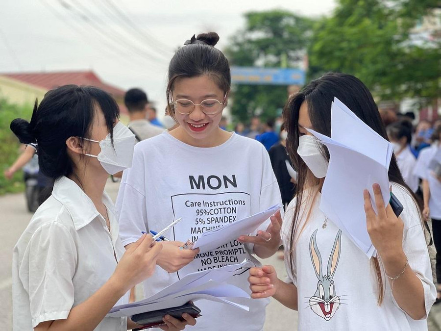 Thí sinh nhận xét đề thi môn Toán kỳ thi tốt nghiệp THPT 2022 ảnh 6 Thí sinh nhận xét đề thi môn Toán kỳ thi tốt nghiệp THPT 2022 ảnh 6