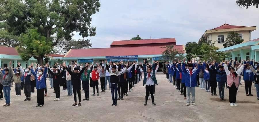 Hoạt động giữa giờ của học sinh Trường THCS xã Thanh Chăn.