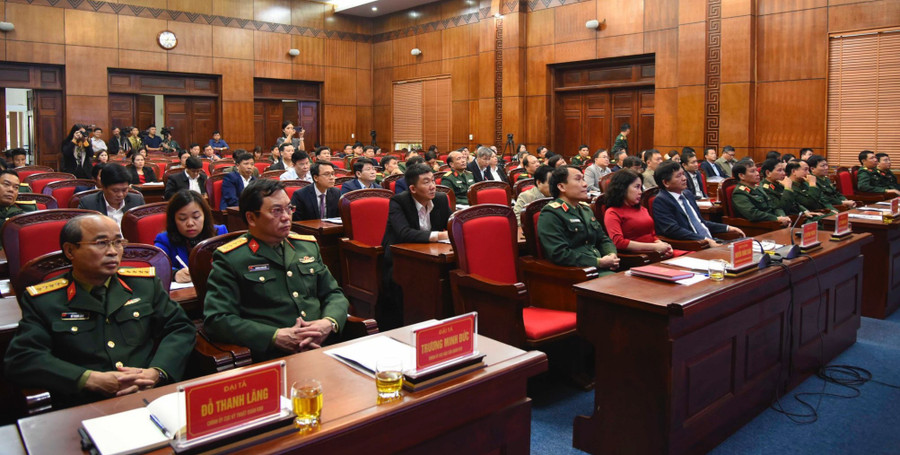 Các đại biểu dự hội nghị. Các đại biểu dự hội nghị.