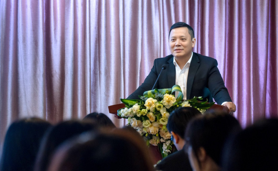 GS.TS Lê Anh Vinh – Viện trưởng Viện Khoa học Giáo dục Việt Nam phát biểu tại hội thảo. GS.TS Lê Anh Vinh – Viện trưởng Viện Khoa học Giáo dục Việt Nam phát biểu tại hội thảo.