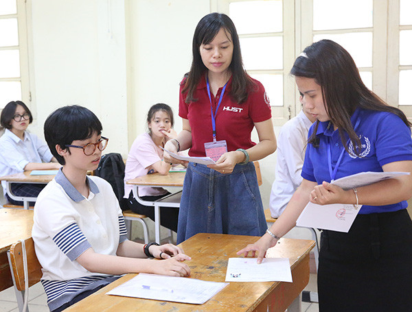 Kỳ thi nhẹ nhàng giúp thí sinh làm bài thi trong điều kiện tốt nhất Kỳ thi nhẹ nhàng giúp thí sinh làm bài thi trong điều kiện tốt nhất