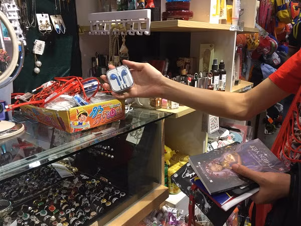 Tai nghe iPhone giá rẻ bán rất nhiều trên thị trường. 