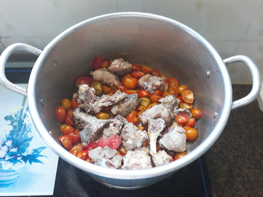Cách làm món canh ngó khoai nấu xương - ảnh 3 Cách làm món canh ngó khoai nấu xương - ảnh 3