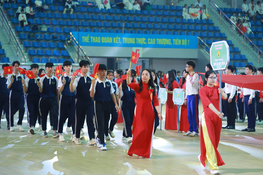 Hơn 1.200 học sinh phổ thông của Hà Nam tham dự Hội khỏe năm 2024.