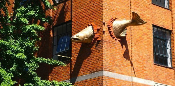 Những bức tượng đặc biệt thu hút du khách trên thế giới ảnh 2 Những bức tượng đặc biệt thu hút du khách trên thế giới ảnh 2