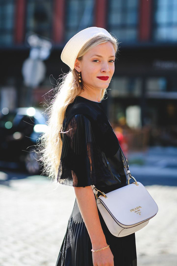 phoi-trang-phuc-dep-voi-con-sot-mu-noi-7