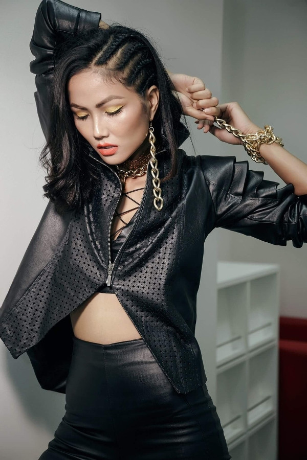 Cận cảnh nhan sắc Tân Hoa hậu Hoàn vũ Việt Nam 2017 H’ Hen Niê 14