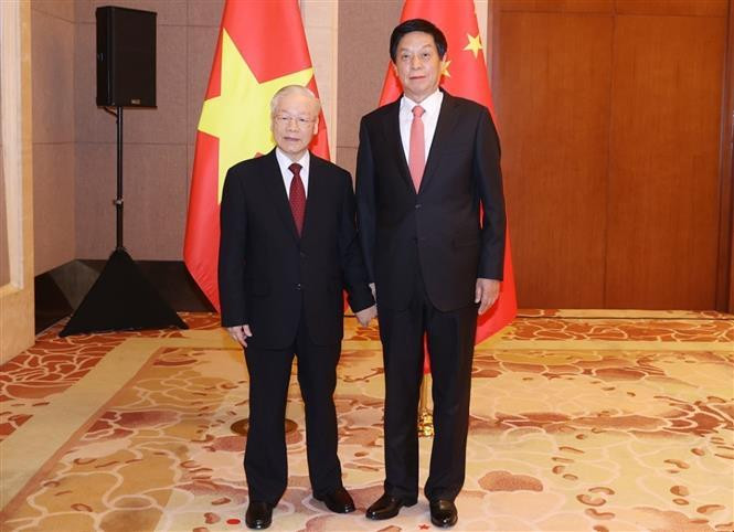 Tổng Bí thư Nguyễn Phú Trọng hội kiến Chủ tịch Quốc hội Trung Quốc Lật Chiến Thư. Ảnh: Trí Dũng/TTXVN Tổng Bí thư Nguyễn Phú Trọng hội kiến Chủ tịch Quốc hội Trung Quốc Lật Chiến Thư. Ảnh: Trí Dũng/TTXVN
