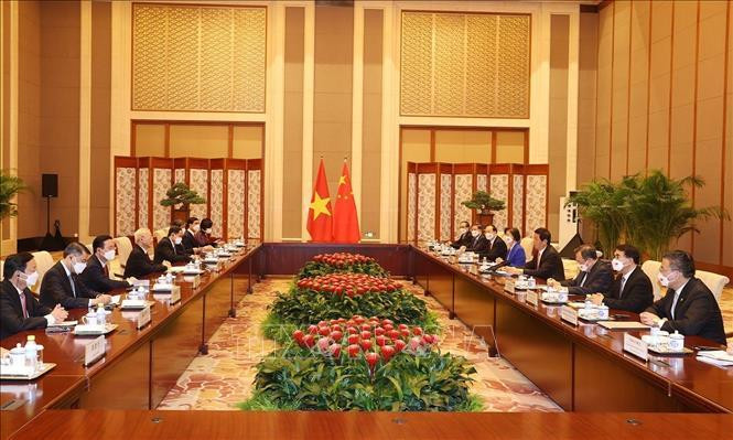 Tổng Bí thư Nguyễn Phú Trọng hội kiến Chủ tịch Quốc hội Trung Quốc Lật Chiến Thư. Ảnh: Trí Dũng/TTXVN Tổng Bí thư Nguyễn Phú Trọng hội kiến Chủ tịch Quốc hội Trung Quốc Lật Chiến Thư. Ảnh: Trí Dũng/TTXVN