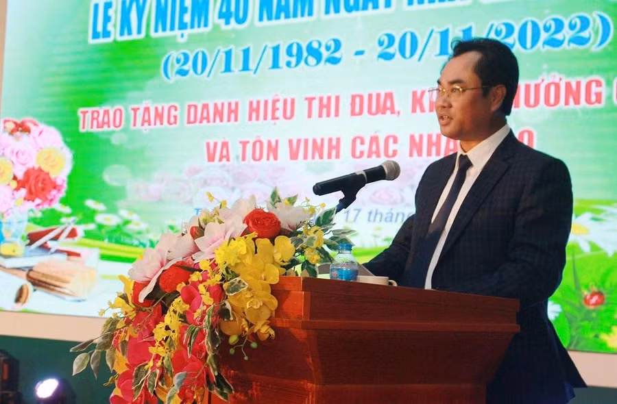 Ông Trịnh Việt Hùng, Phó Bí thư Tỉnh ủy, Chủ tịch UBND tỉnh Thái Nguyên phát biểu tại buổi lễ.