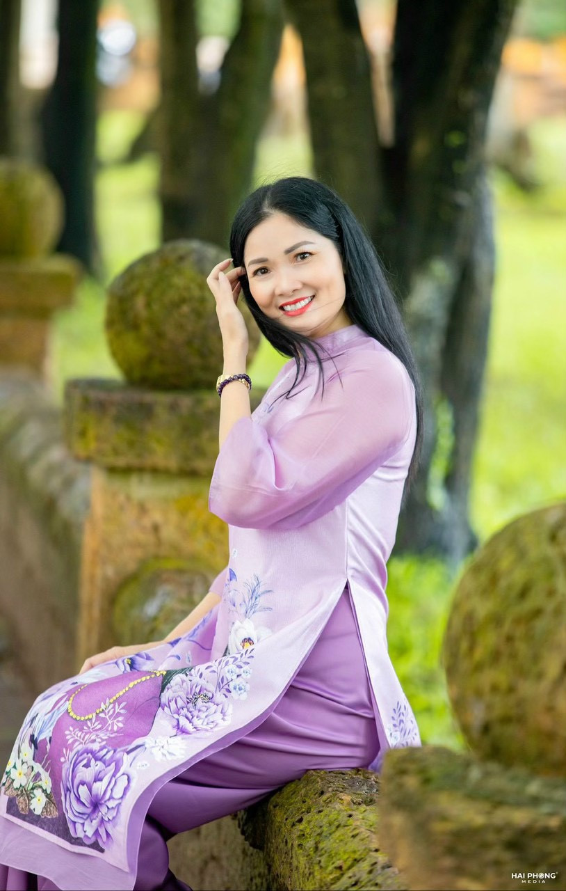 Cô Vũ Kim Phượng - GV THPT Nguyễn Gia Thiều Cô Vũ Kim Phượng - GV THPT Nguyễn Gia Thiều