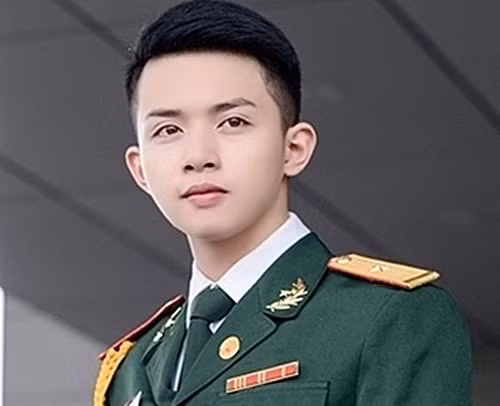 Ngắm hot boy quân phục đang hớp hồn cộng đồng mạng ảnh 1