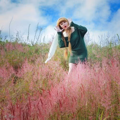 "Mong muốn có một cuộc sống vui vẻ, thoải mái bên gia đình, bạn bè và thành công trong sự nghiệp" cô nàng chia sẻ.