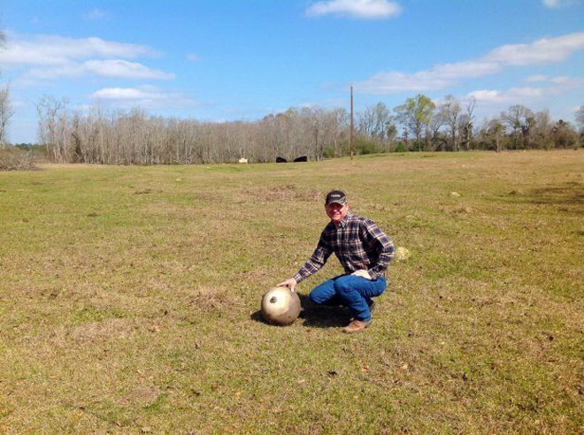 Những vật thể hình cầu từng rơi xuống Trái Đất ảnh 1 Những vật thể hình cầu từng rơi xuống Trái Đất ảnh 1