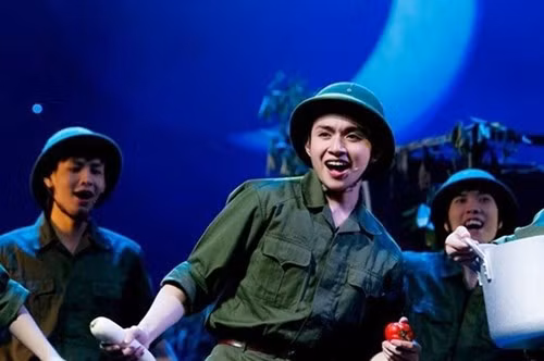 Ngắm hot boy quân phục đang hớp hồn cộng đồng mạng ảnh 5