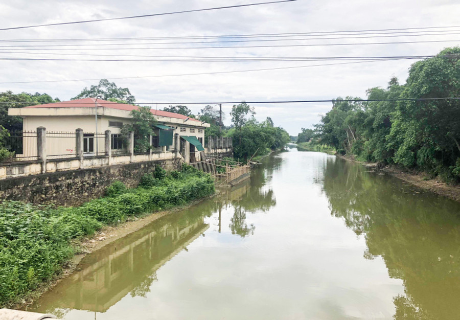Trạm bơm Cầu Mượu bơm nước thô trực tiếp từ sông Đào Trạm bơm Cầu Mượu bơm nước thô trực tiếp từ sông Đào