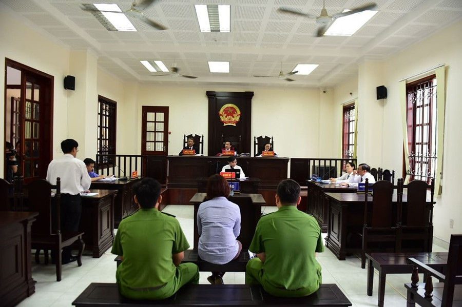 Bồi thường gần 3 tỉ, quý bà lái xe BMW được các nạn nhân xin bãi nại Bồi thường gần 3 tỉ, quý bà lái xe BMW được các nạn nhân xin bãi nại