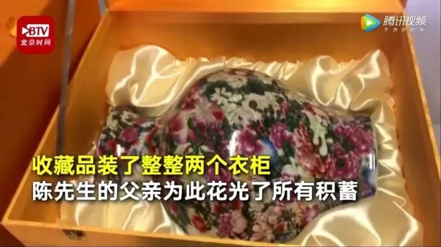 Dọn tủ đồ của bố vừa qua đời, con trai choáng váng phát hiện 2 hộp đồ bí mật ảnh 1 don tu do cua nguoi bo vua qua doi, con trai phat hien bi mat khong ngo - 3