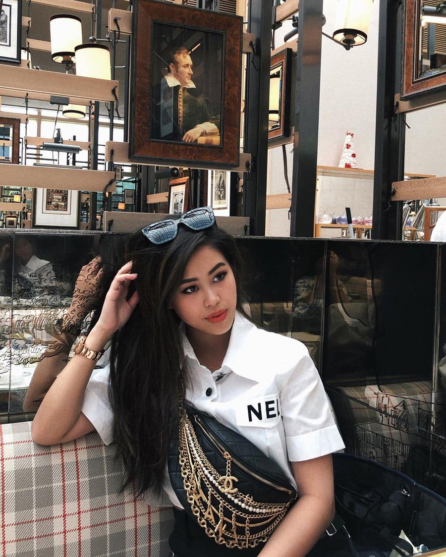Lần đầu tiên tiểu thư em chồng Tăng Thanh Hà lộ mặt mộc “cực phẩm” ảnh 1 suot ngay to son diem phan, co tieu thu em chong ha tang lan dau lo mat moc “cuc pham” - 1