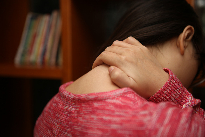 Thấy 6 dấu hiệu lạ này ở cổ họng, bạn phải tới bác sĩ ngay bởi có thể đã mắc ung thư thực quản - Ảnh 2. Thấy 6 dấu hiệu lạ này ở cổ họng, bạn phải tới bác sĩ ngay bởi có thể đã mắc ung thư thực quản - Ảnh 2.